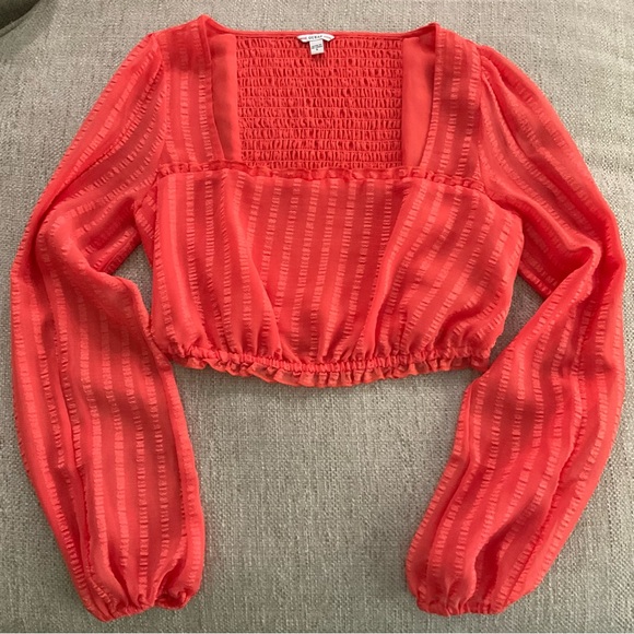 Guess Women's Vibrant Orange square neck long puff sleeve Blouse crop top. - Picture 3 of 10